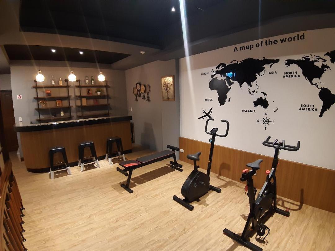 藏青民宿the Wind Guesthouse-Youth Inn Tainan Esterno foto