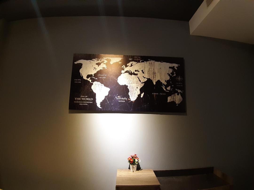 藏青民宿the Wind Guesthouse-Youth Inn Tainan Esterno foto
