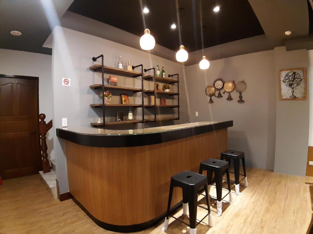 藏青民宿the Wind Guesthouse-Youth Inn Tainan Esterno foto