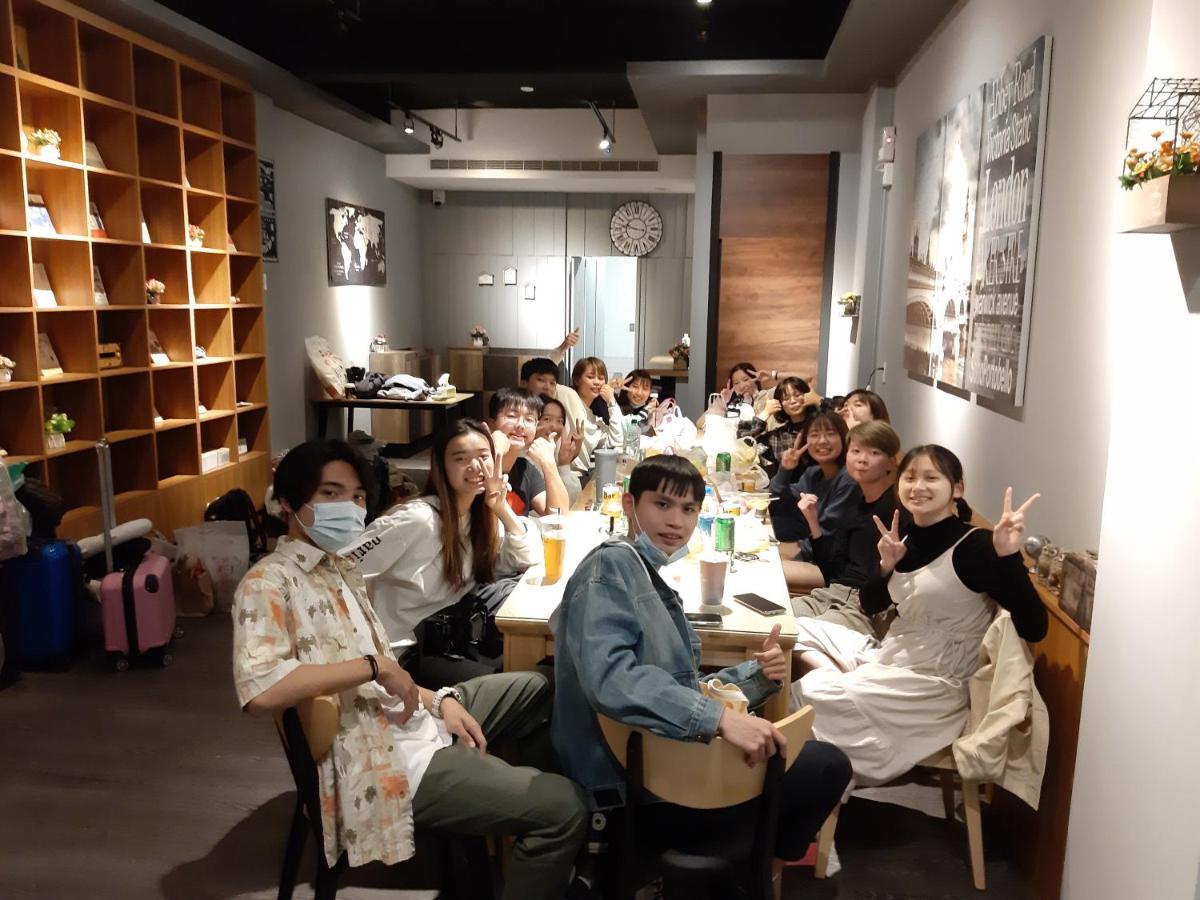 藏青民宿the Wind Guesthouse-Youth Inn Tainan Esterno foto