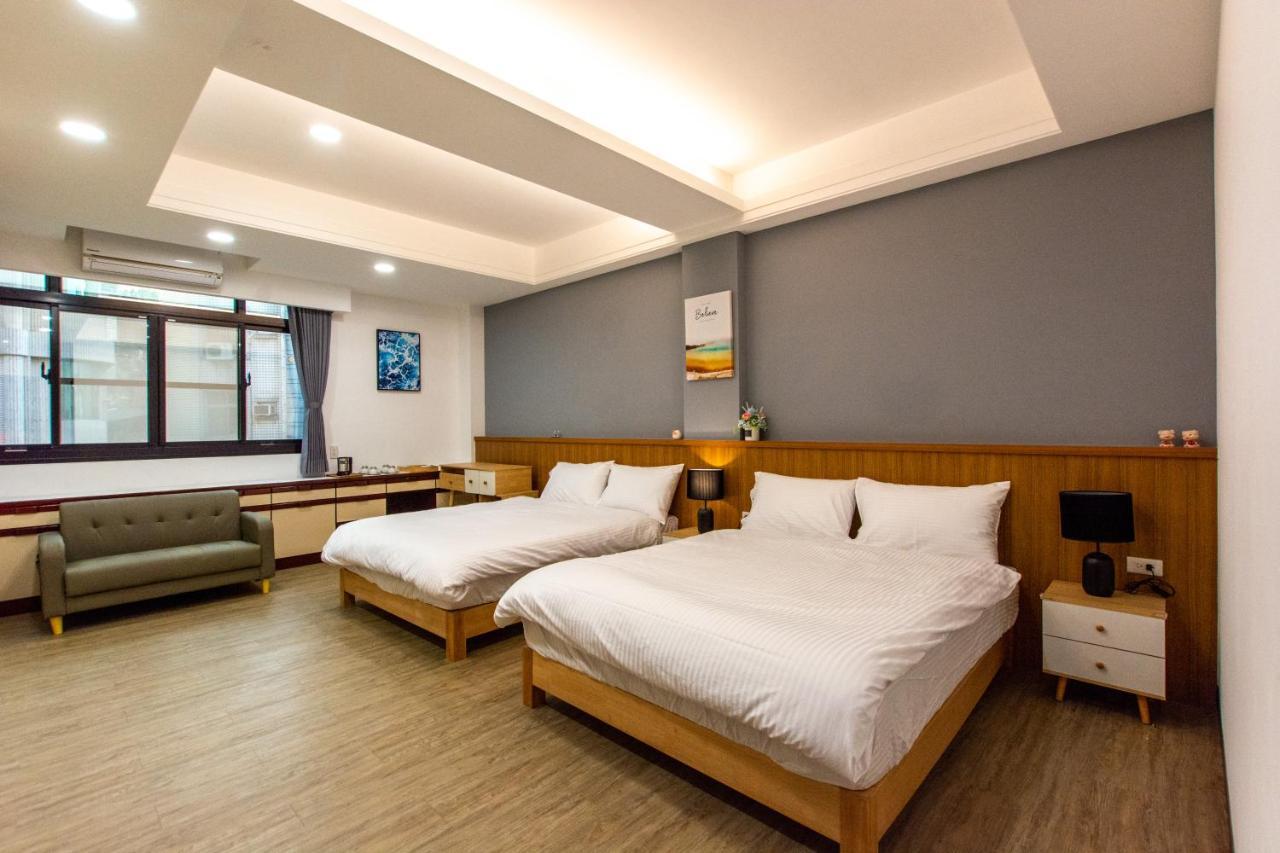 藏青民宿the Wind Guesthouse-Youth Inn Tainan Esterno foto