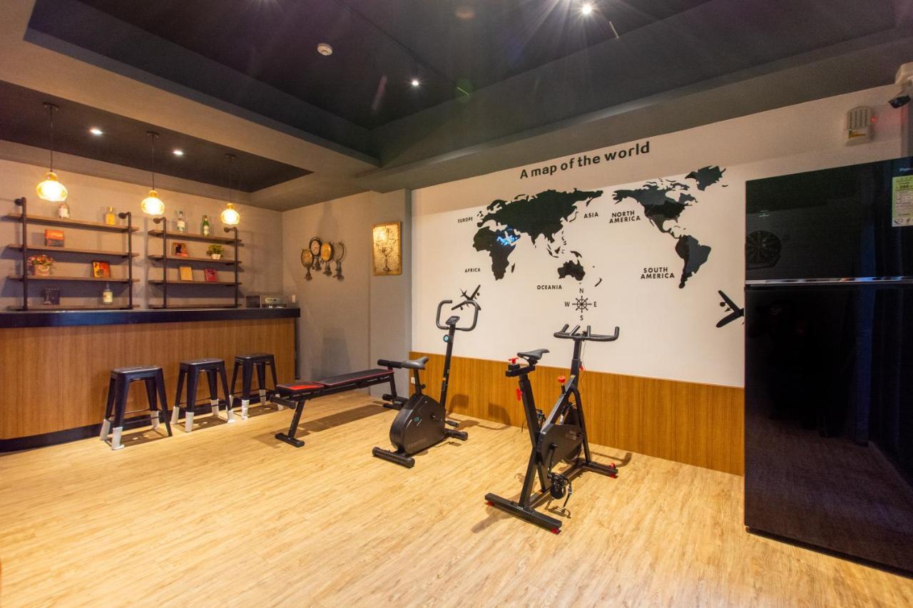 藏青民宿the Wind Guesthouse-Youth Inn Tainan Esterno foto