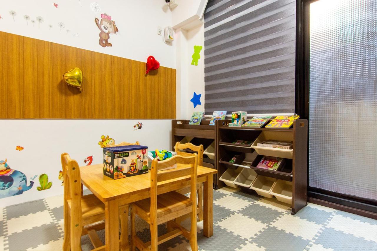 藏青民宿the Wind Guesthouse-Youth Inn Tainan Esterno foto
